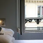 Hostal Plug Montmartre By Hiphophostels