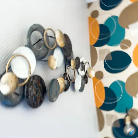 Plug Montmartre By Hiphophostels