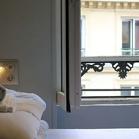 Hostel Plug Montmartre By Hiphophostels Paryż
