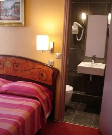 Hostel Plug Montmartre By Hiphophostels *