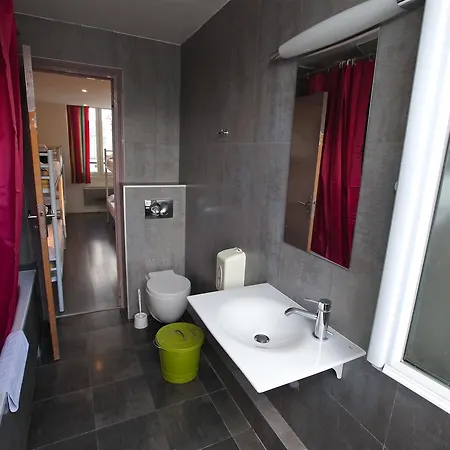 Plug Montmartre By Hiphophostels Париж