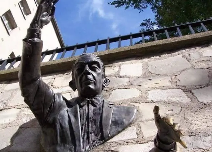 Plug Montmartre By Hiphophostels Hostel