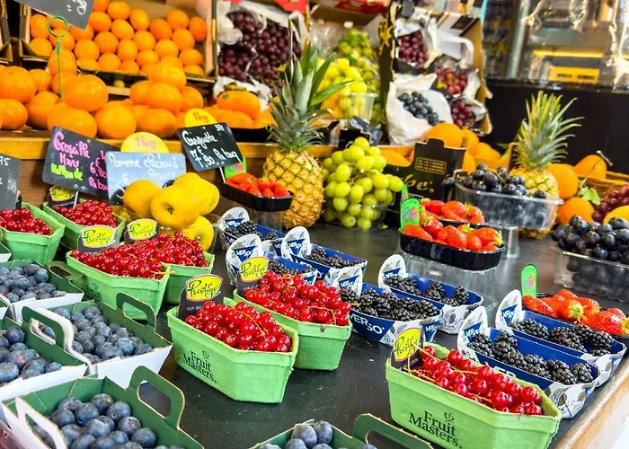 Plug Montmartre By Hiphophostels