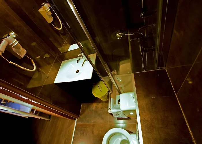 Plug Montmartre By Hiphophostels *