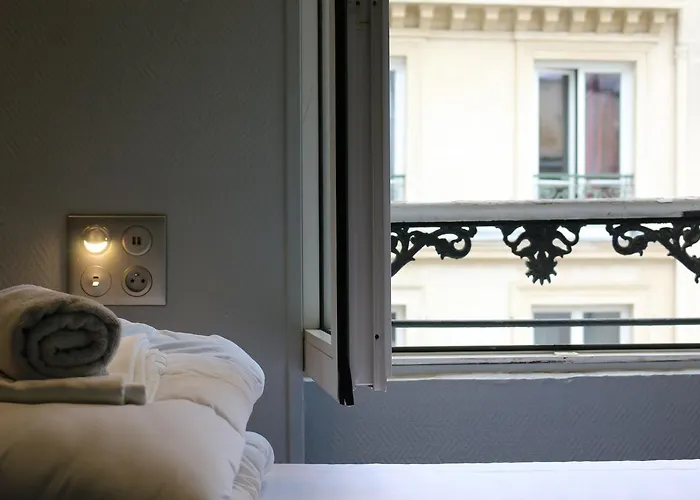 Hostel Plug Montmartre By Hiphophostels