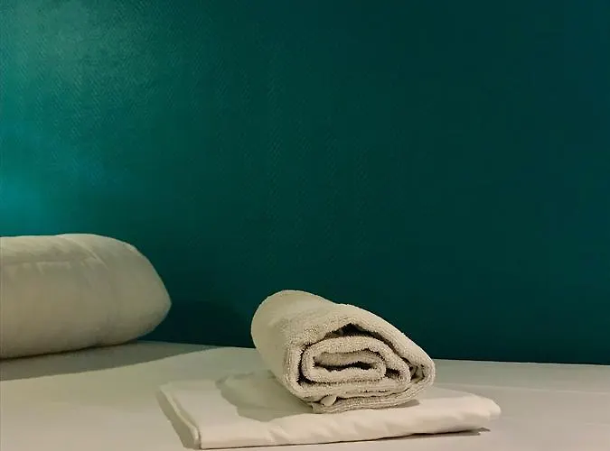 Hostel Plug Montmartre By Hiphophostels *