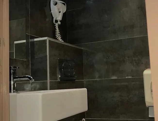 Plug Montmartre By Hiphophostels * Paris