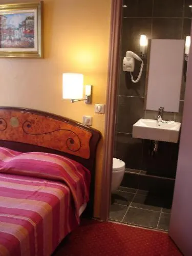 Hostel Plug Montmartre By Hiphophostels *